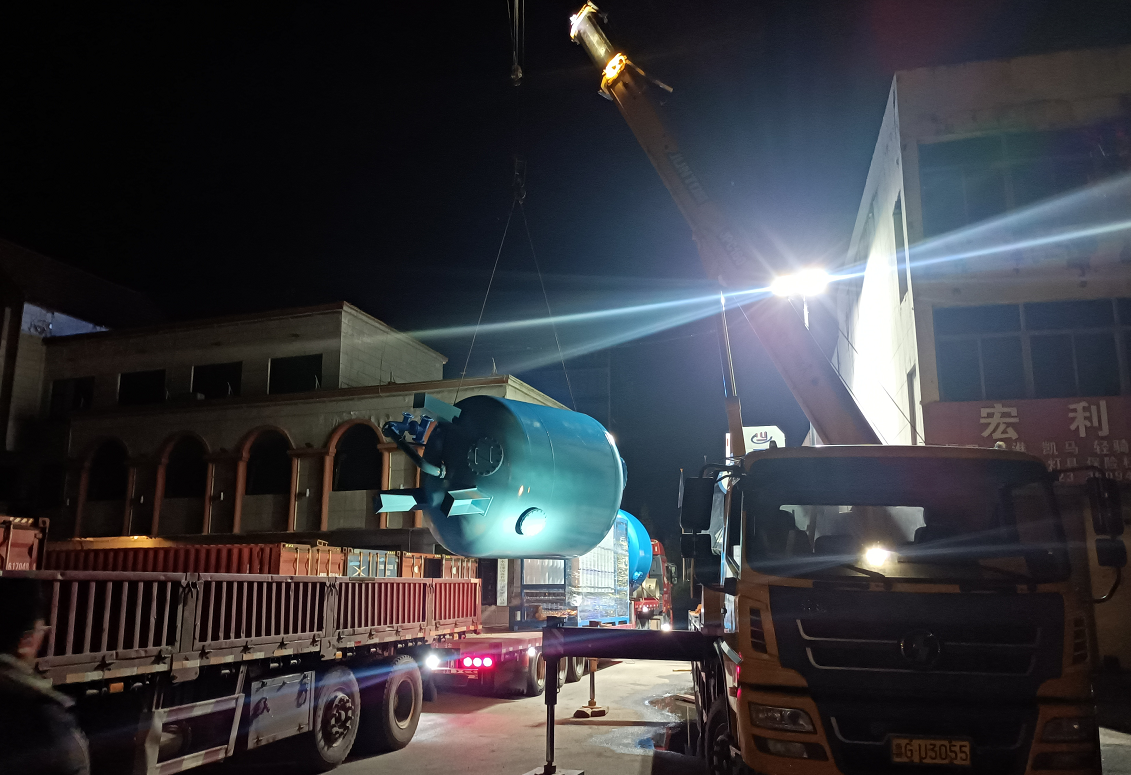 【川一股份】55T超濾設(shè)備裝車(chē)發(fā)往山西呂梁市